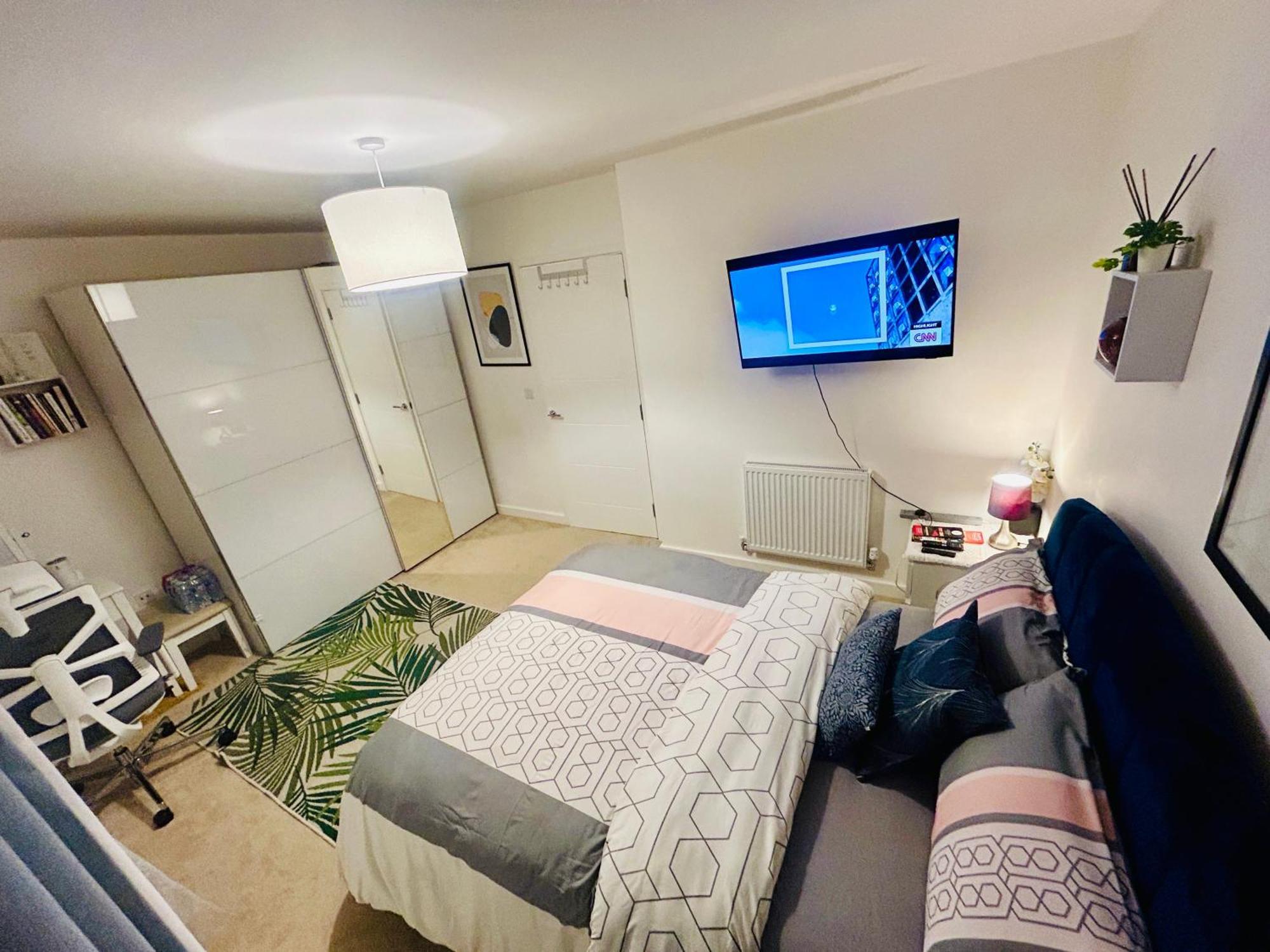 Comfortable Double Room & Single Room In Vibrant Hatfield Neighbourhood Ngoại thất bức ảnh